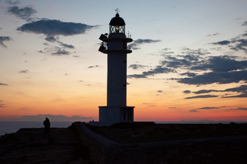 Fomentera, Isole Baleari: il faro di Es Cap de Barbaria, costruito nel 1972 all&rsquo;estrema punta sud dell&rsquo;isola, al tramonto il 5 settembre 2010