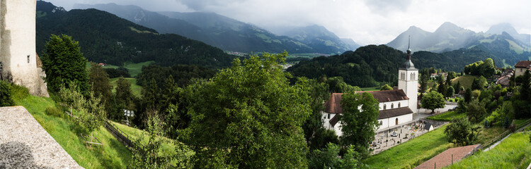 Fototapeta na wymiar Vistas desde el Castillo de Gruyères en SuizaOLYMPUS DIGITAL CAMERA