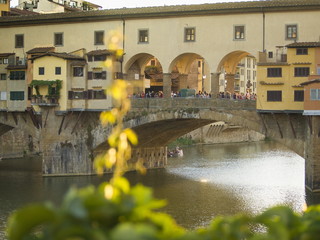 Toscana,Firenze,Ponte Vecchio e fiume Arno.