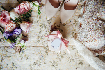 bridal garter with other details