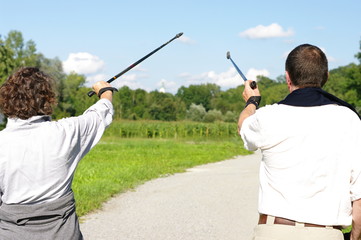 Paar in der Natur, Nordic Walking