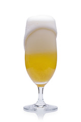 Überschäumendes Bier Freisteller