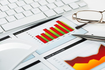 Preparing average sales report