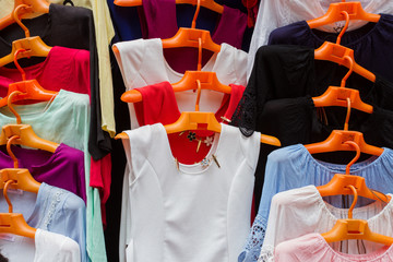 wardrobe market