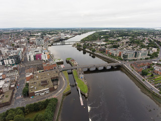 Obraz premium Aerial view cityscape of limerick city skyline, ireland