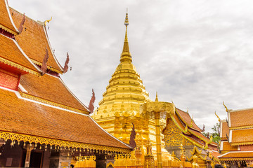 Naklejka premium Wat Phra That Doi Suthep temple in Chiang Mai Province, Thailand.