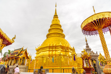 Naklejka premium Wat Phra That Hariphunchai temple in Lamphun,Thailand.