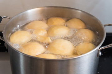 cooking apple soup with stainless steel pot