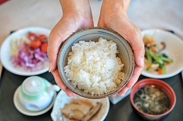 和朝食./ご飯は魚沼産コシヒカリ米です.