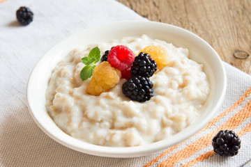 oatmeal porridge with raspberries