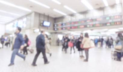 Blurred image of business people traveling. use for brochure cov