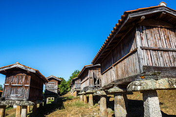 Hórreos de A Merca, la mayor concentración de hórreos en Galicia (España)