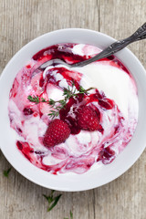 Himbeerquark Dessert