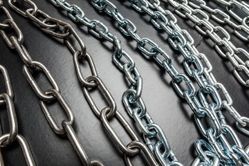 Fototapeta premium chains on a black background