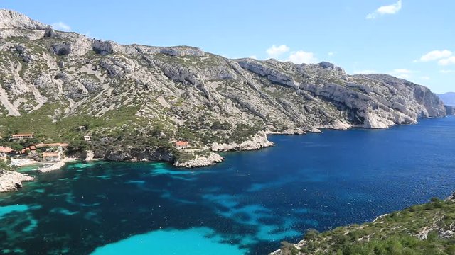 Entr&eacute;e de la calanque de Morgiou