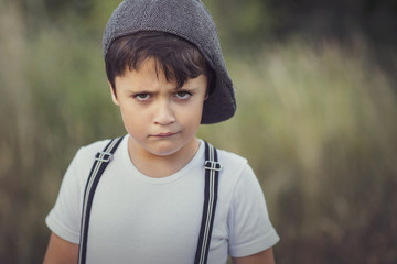 niño enfadado