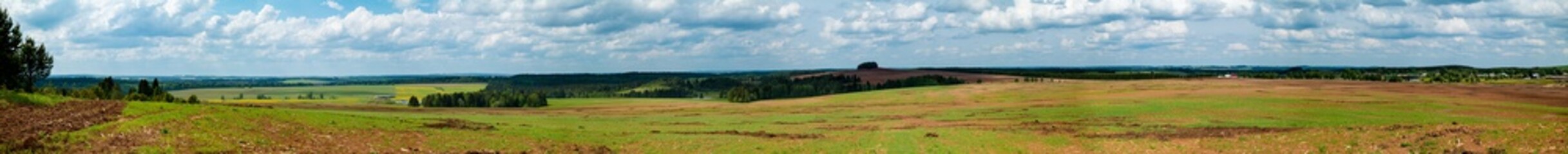 Obraz premium Agricultural field panorama