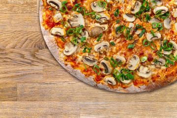 pizza with mushrooms and green onion