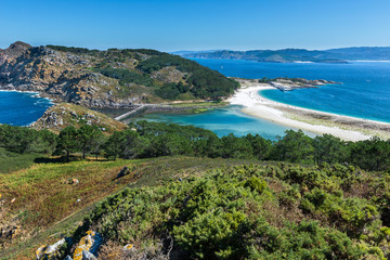 Fototapeta na wymiar Islas Cíes en el parque nacional Marítimo-Terrestre de las Islas Atlánticas, Galicia (España)