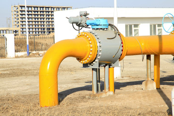 Oilfield equipment and pipeline