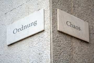 Schild 109 - Ordnung