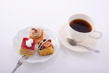 おいしそうなケーキとコーヒー