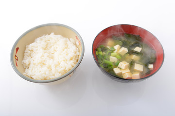 ご飯と味噌汁