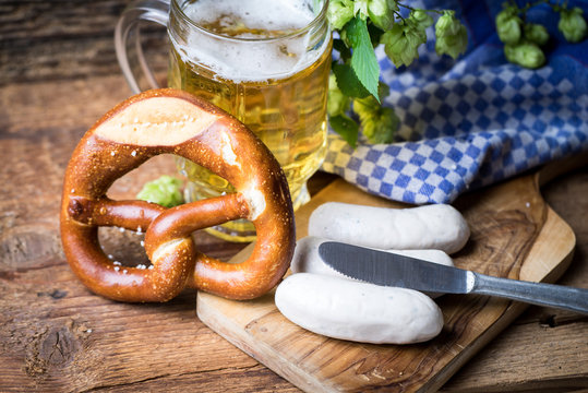 Wei&szlig;wurst, Brezn und ein Helles