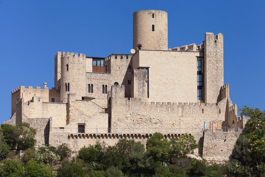Castellet Castle