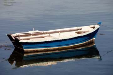 Fototapeta na wymiar Fishing boats moored on the coast