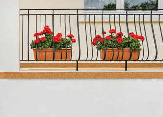 Renovierter Balkon mit Kieselbeschichtung – Balcon rénove avec tapis de pierre