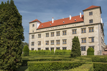 Fototapeta na wymiar View of a beautiful castle garden