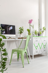 Home office in harmony with nature