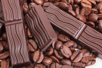 Obrazy na Szkle  Ziarna kawy i cięcie czekolady