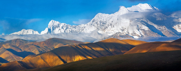 Panorama van Acht-chiliarch Shisha-Pangma in Tibet, Himalaya. L