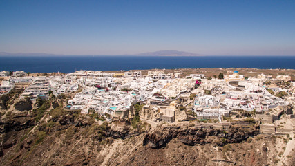 Fototapeta na wymiar Aerial view of Oia, Santorini