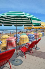 façade maritime et parasols, Biarritz