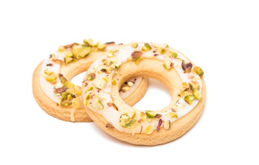 Ring biscuits with pistachios