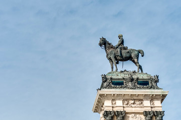 Obraz premium Monument to King Alfonso XII in Madrid, Spain.