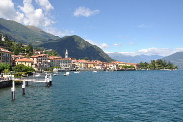 Fototapeta na wymiar Italian town Bellagio and Como lake, Italy