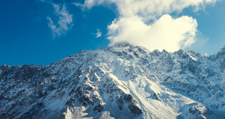 Naklejka premium view of the mountain 