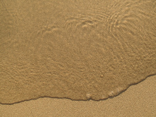 Fototapeta na wymiar Transparent sea wave