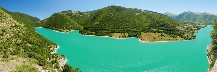 Panoramica lago di Fiastra