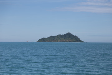 Fototapeta premium Beautiful Island at Andaman Sea of Thailand