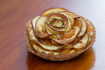 apple tartlet mad etc look like a flower