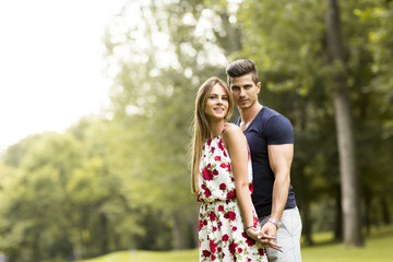 Fototapeta premium Loving couple in the park
