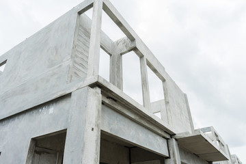 Building structure made with prefabrication system