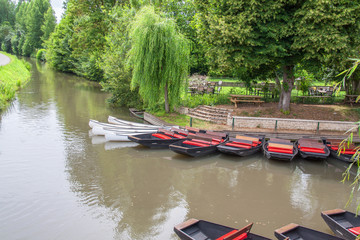 Le Mazeau, accostage de barques dans le Marais Poitevin, Poitou Charentes, Deux Sèvres