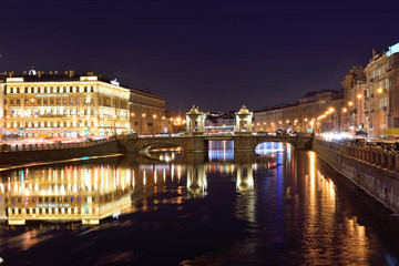 Fototapeta na wymiar Lomonosov bridge across the Fontanka river
