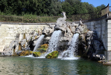 Fototapeta na wymiar Reggia di Caserta Fontana dei tre Delfini